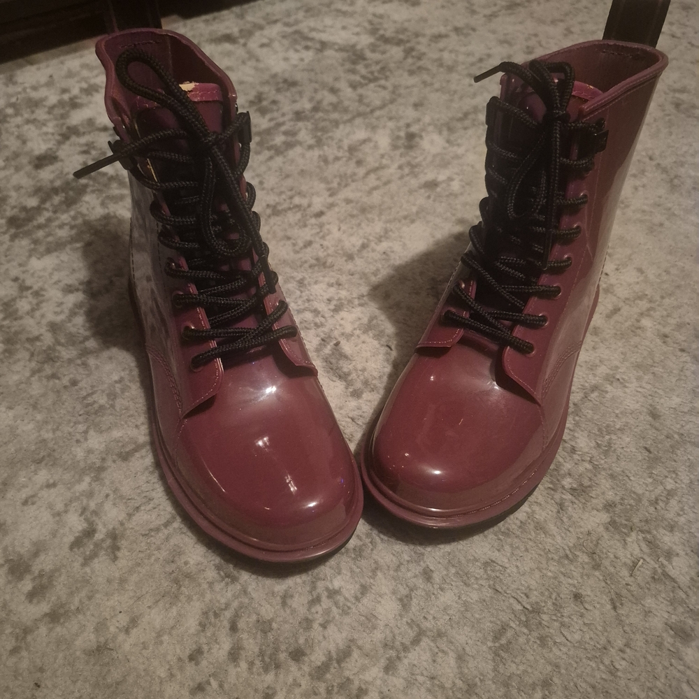 Michael Kors Red Boots - Picture 2 of 6